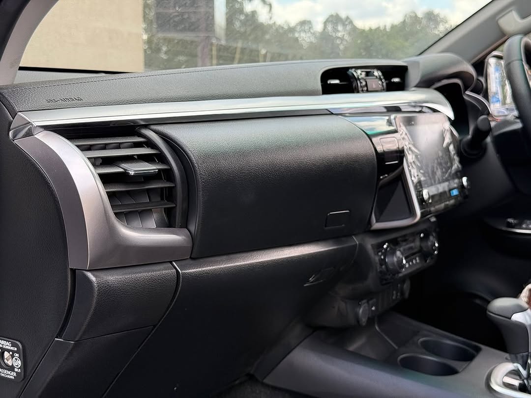 TOYOTA HILLUX DOUBLE CAB