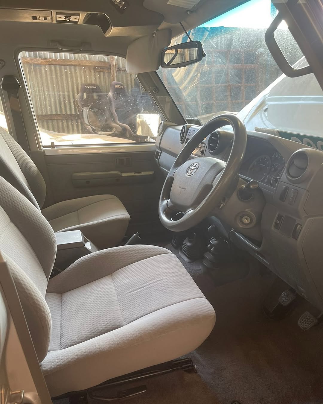 LAND CRUISER 79 SERIES