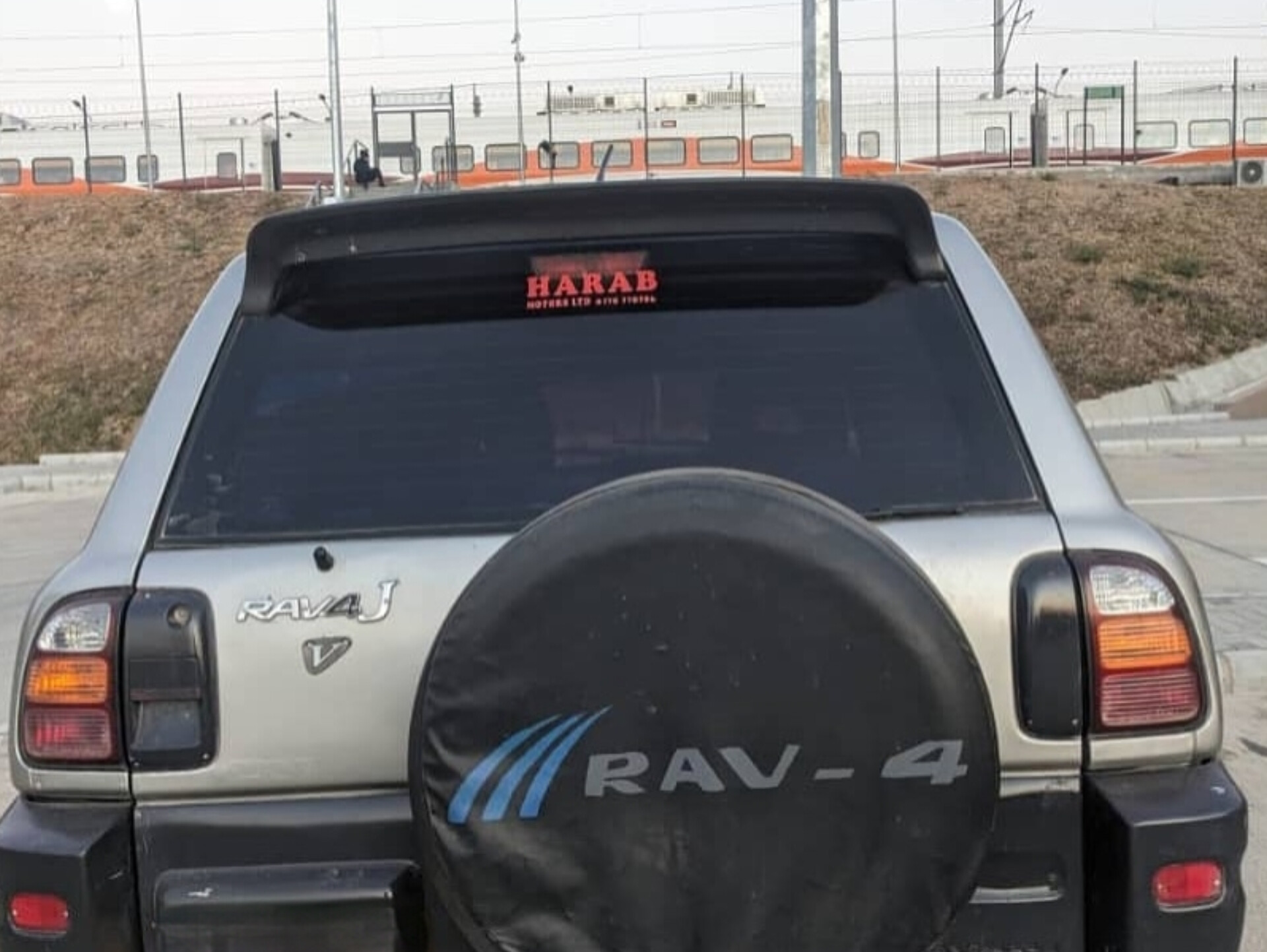 TOYOTA RAV4