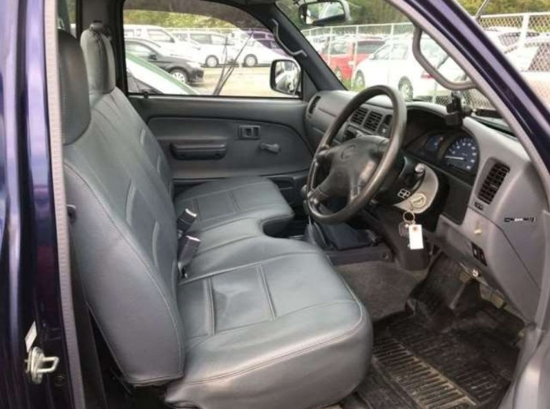 TOYOTA HILLUX SINGLE CAB